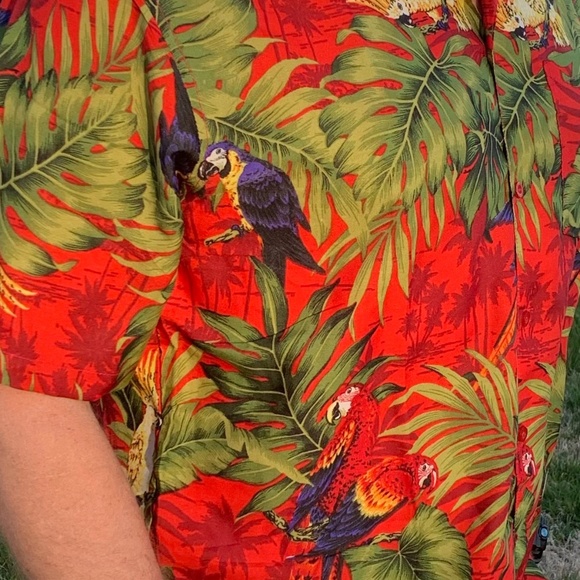 NWT Hawaiian Parrot Button-down Shirt - Picture 5 of 5